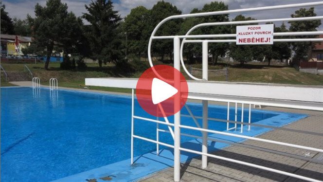 Krátká video prezentace <a href='https://www.idnes.cz/plzen/zpravy/test-koupalist-tlucna.A150803_154640_plzen-zpravy_pp' target='blank'>© iDNES</a>